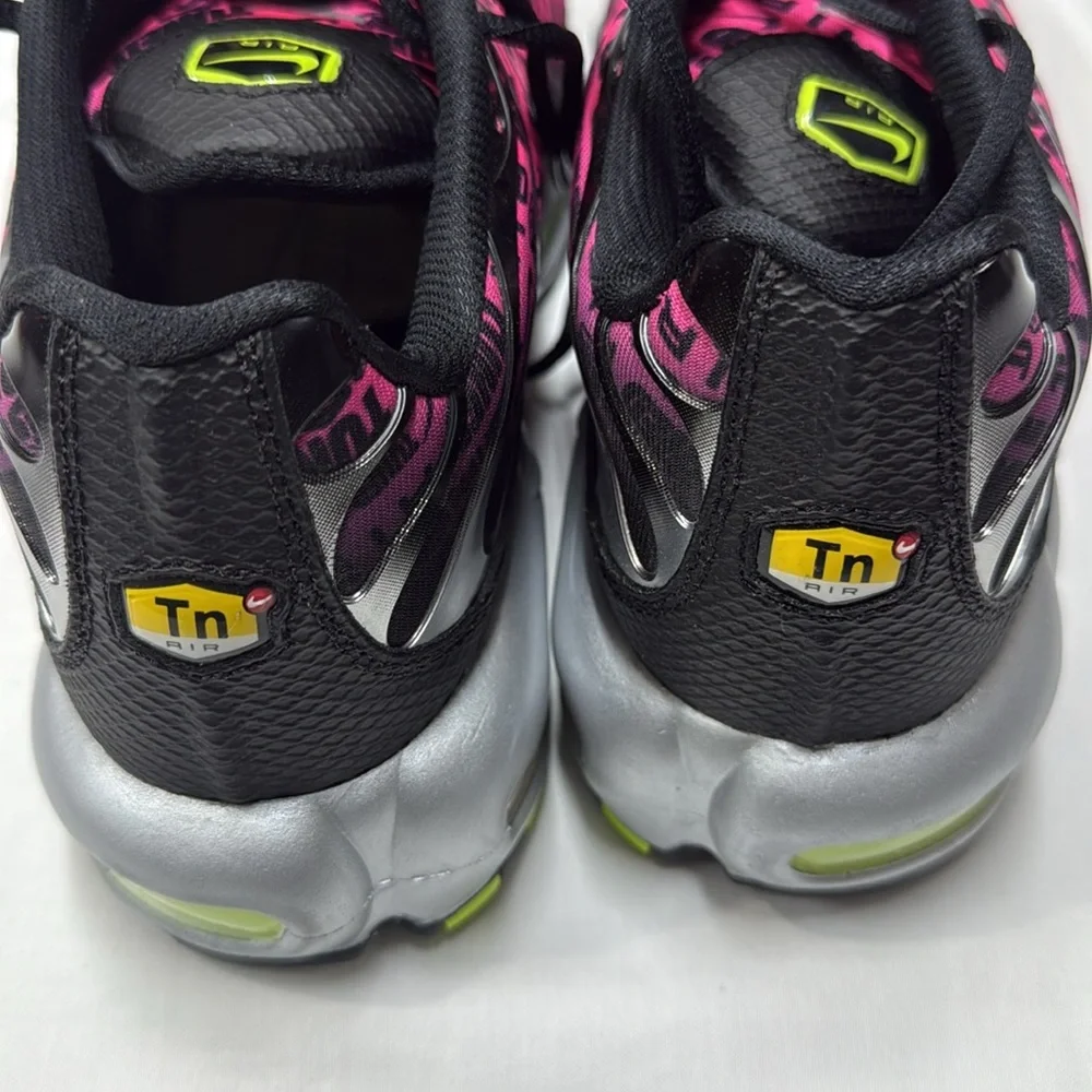 NEW Nike Air Max Plus Mercurial Mens Low Tuned Air Casual Shoes FJ4883-001 - Picture 5 of 16